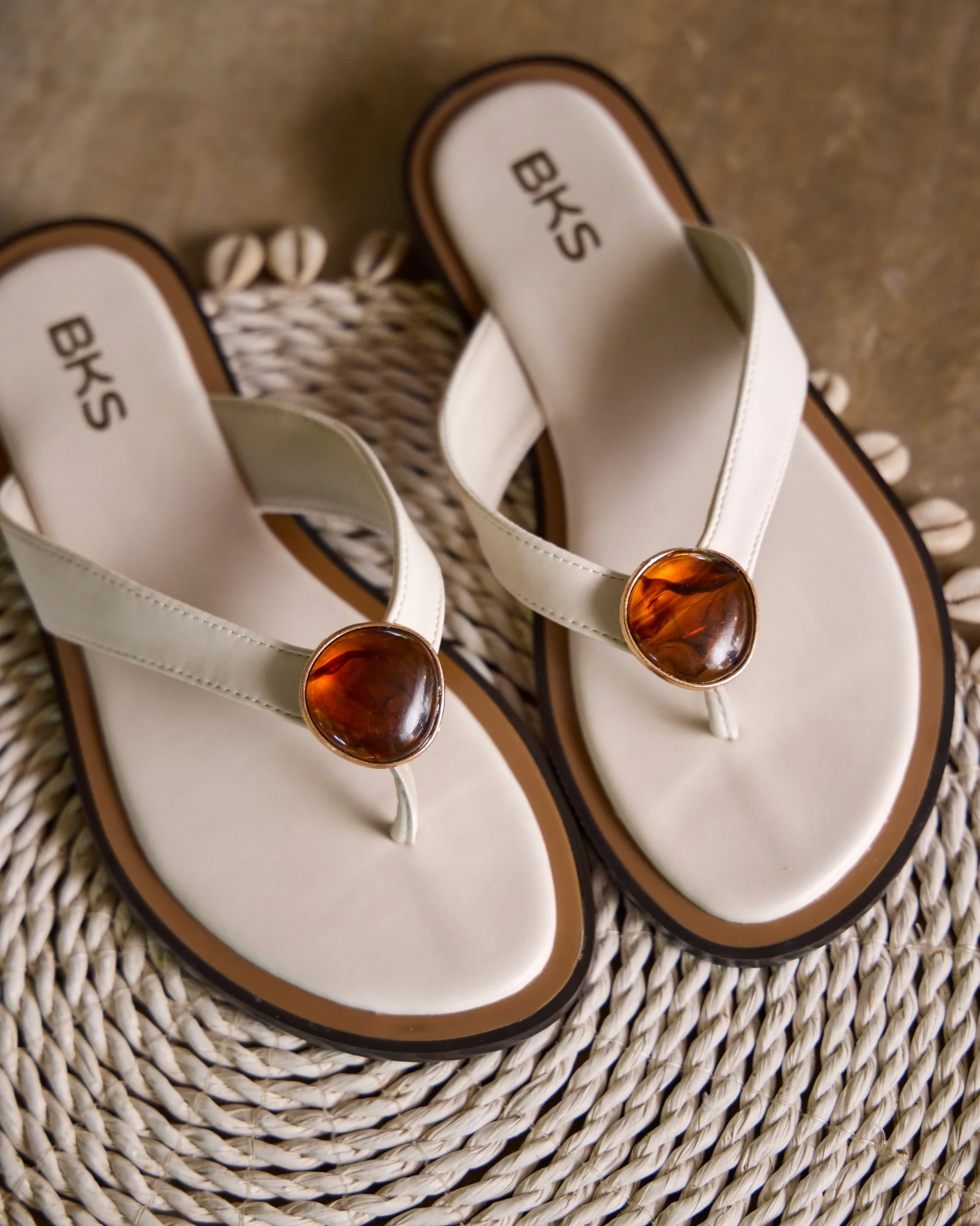 Thiana Off White Smooth - Image 3