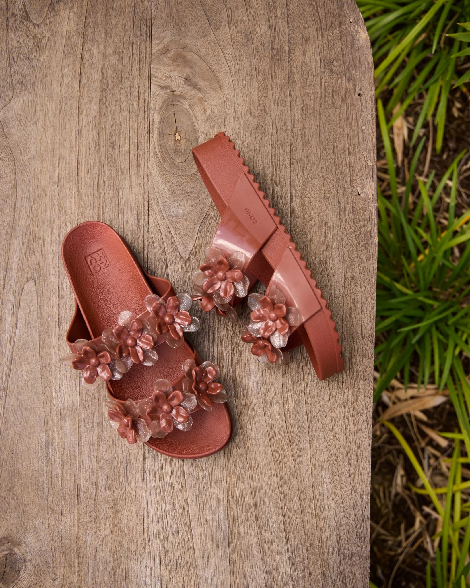 Partner Flower Ad Brown Glitter Jelly - Image 3